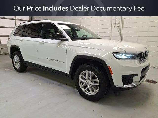 2024 Jeep Grand Cherokee L Laredo — photo 1 of 30