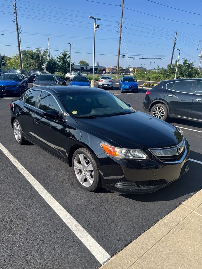 2014 Acura ILX 2.0L — photo 1 of 3