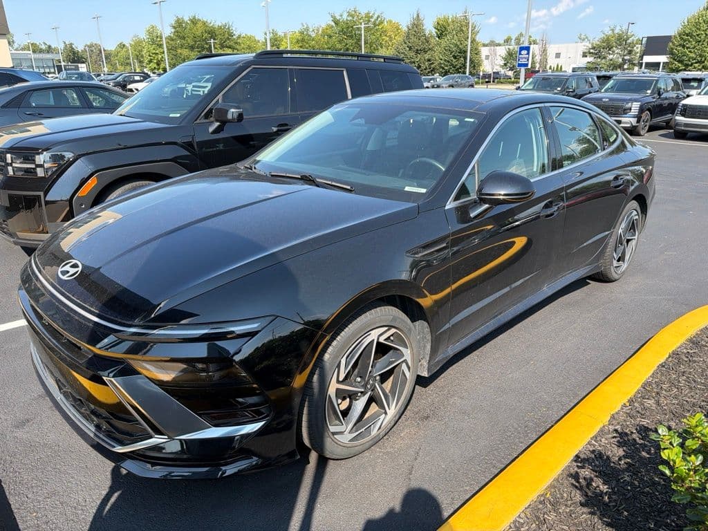 2024 Hyundai Sonata SEL — photo 1 of 8
