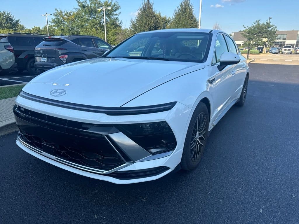 2024 Hyundai Sonata Hybrid SEL — photo 1 of 5