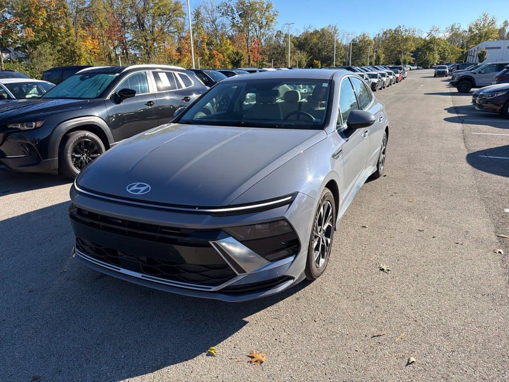 2025 Hyundai Sonata SEL — photo 1 of 7