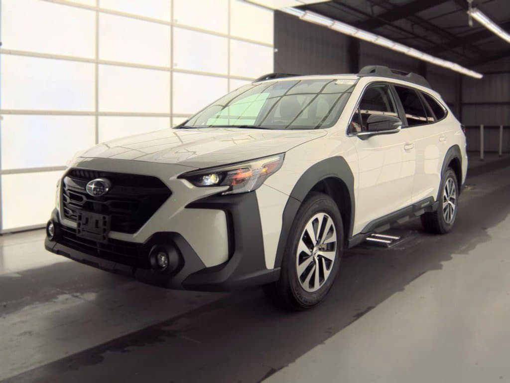 2025 Subaru Outback Premium — photo 1 of 16