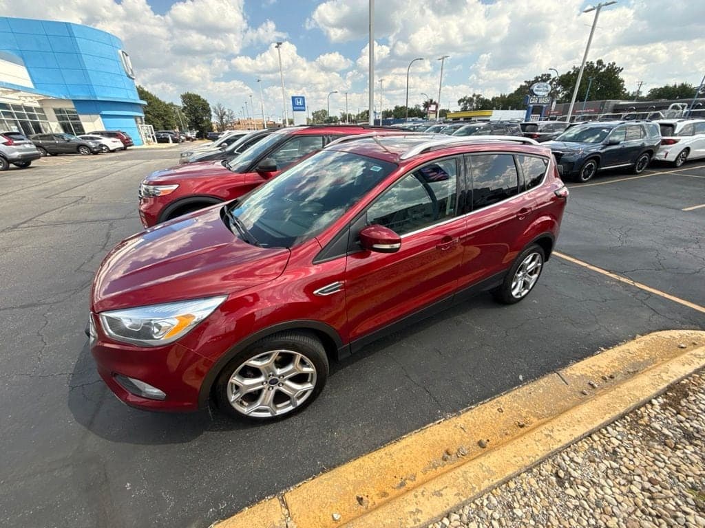 2017 Ford Escape Titanium — photo 1 of 3