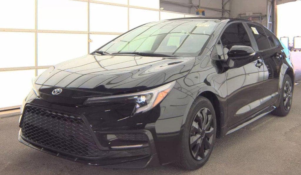 2025 Toyota Corolla SE — photo 1 of 6