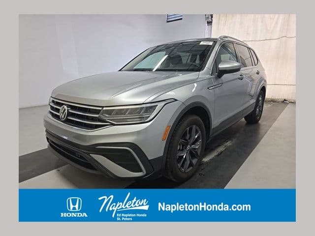 2023 Volkswagen Tiguan SE — photo 1 of 28