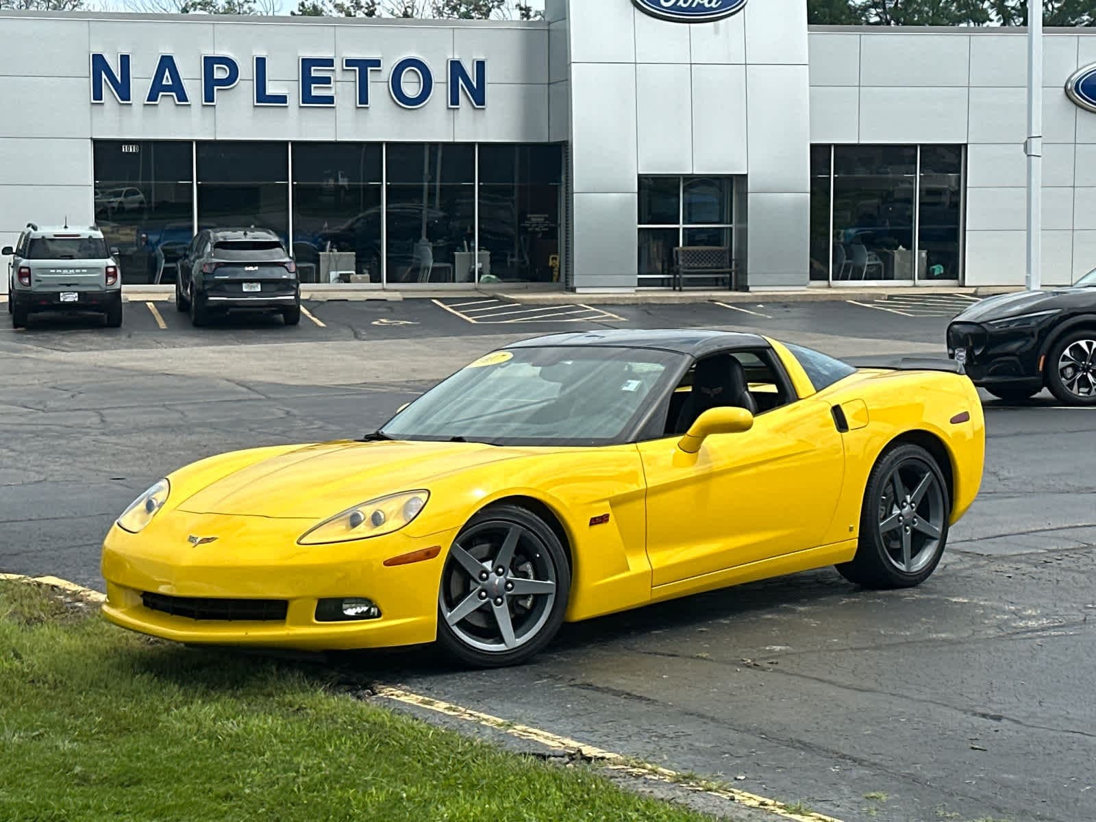 2007 Chevrolet Corvette Base — photo 1 of 25