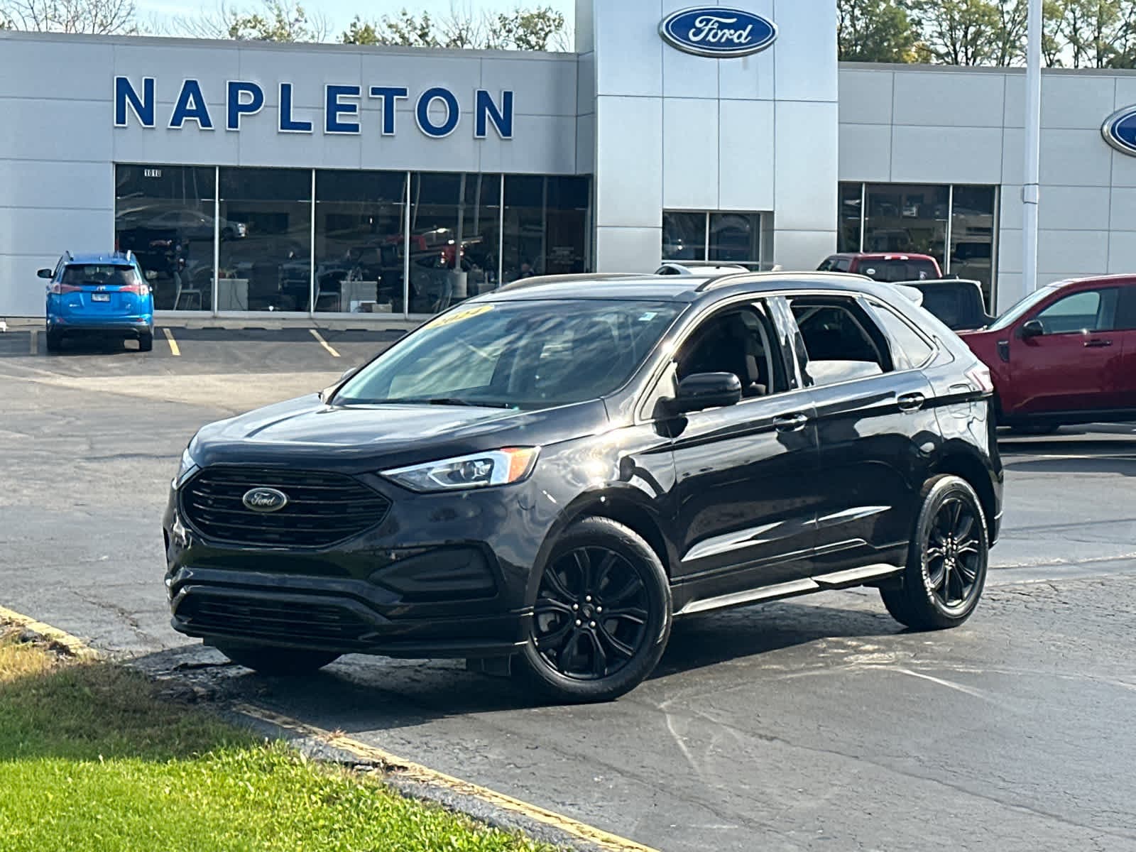 2024 Ford Edge SE — photo 1 of 35