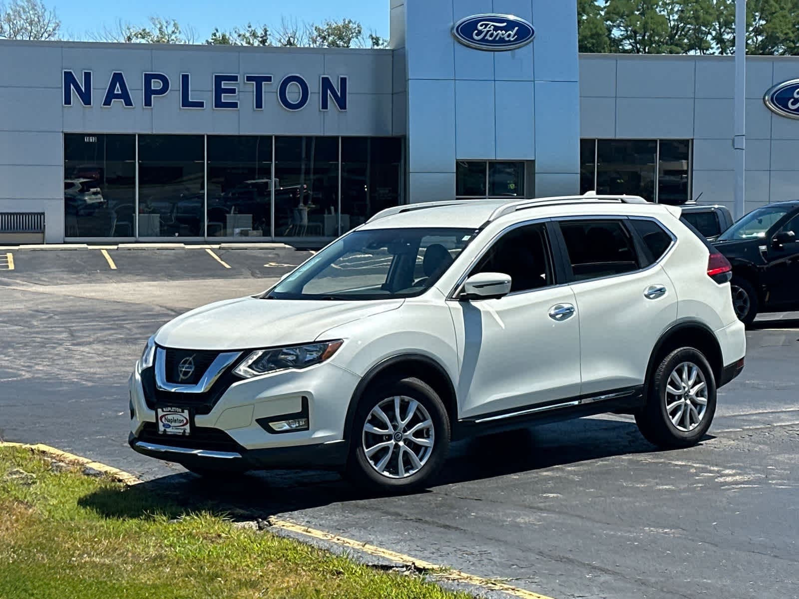 2017 Nissan Rogue SL — photo 1 of 34