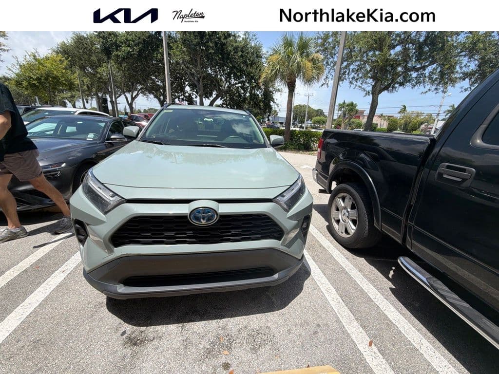 2022 Toyota RAV4 Hybrid XLE Premium — photo 1 of 6