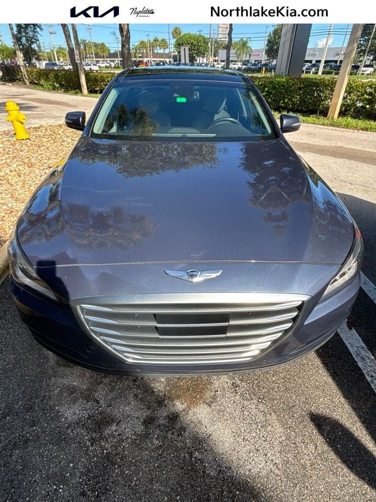 2015 Hyundai Genesis Base — photo 1 of 5