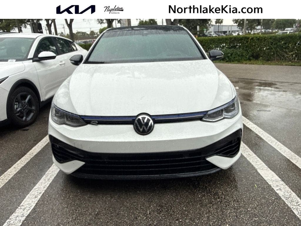 2024 Volkswagen Golf R Base — photo 1 of 6