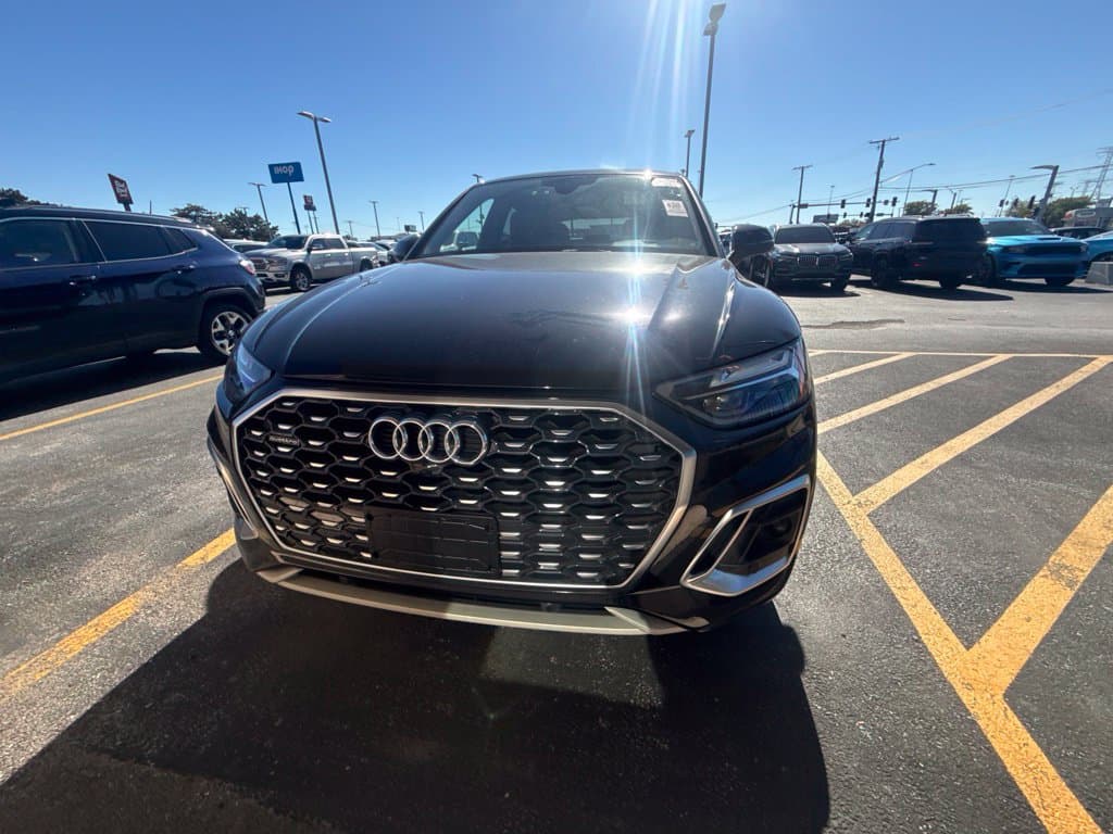 2023 Audi Q5 Sportback Base — photo 1 of 3