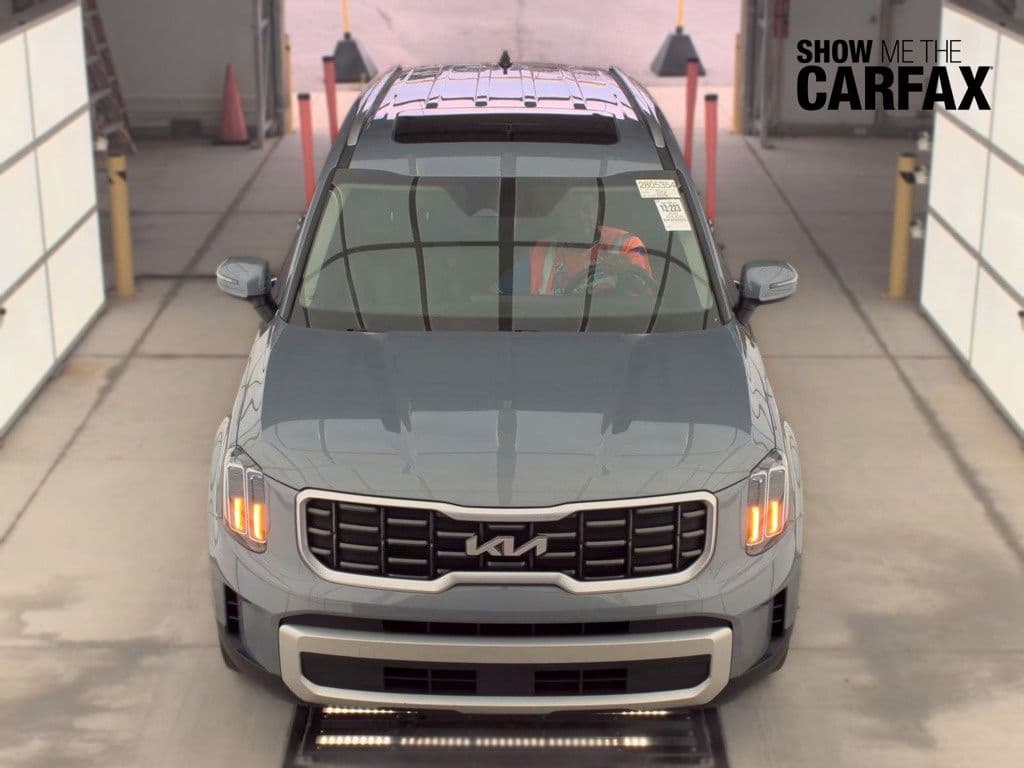 2025 Kia Telluride S — photo 1 of 14