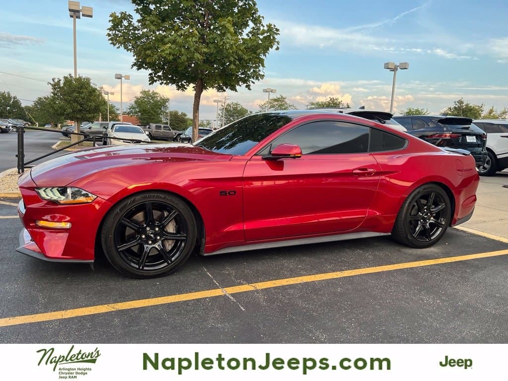 2020 Ford Mustang GT Premium — photo 1 of 10