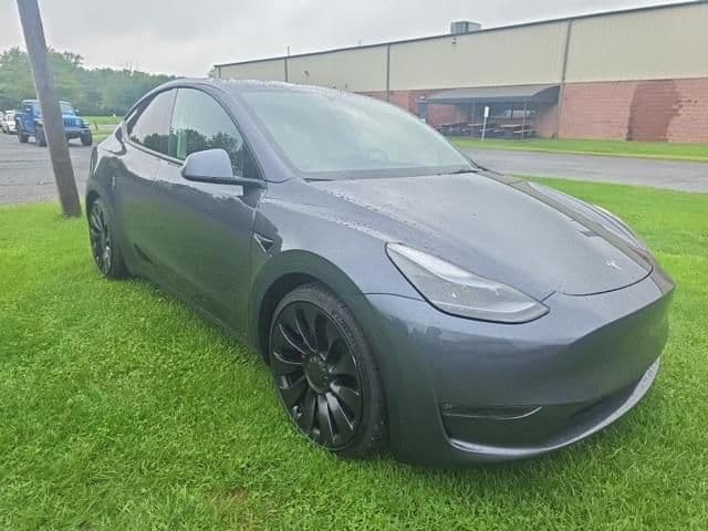 2022 Tesla Model Y Performance — photo 1 of 6