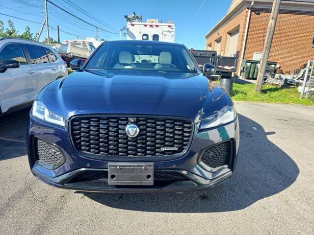 2024 Jaguar F-PACE Base — photo 1 of 6