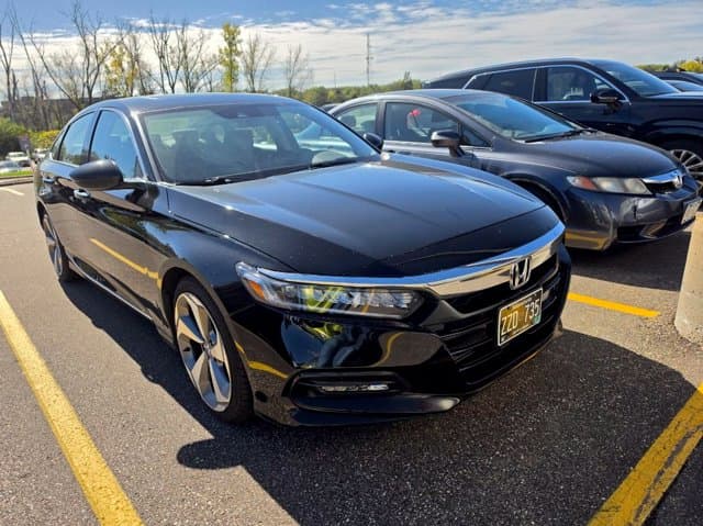 2019 Honda Accord Sedan Touring 2.0T — photo 1 of 2