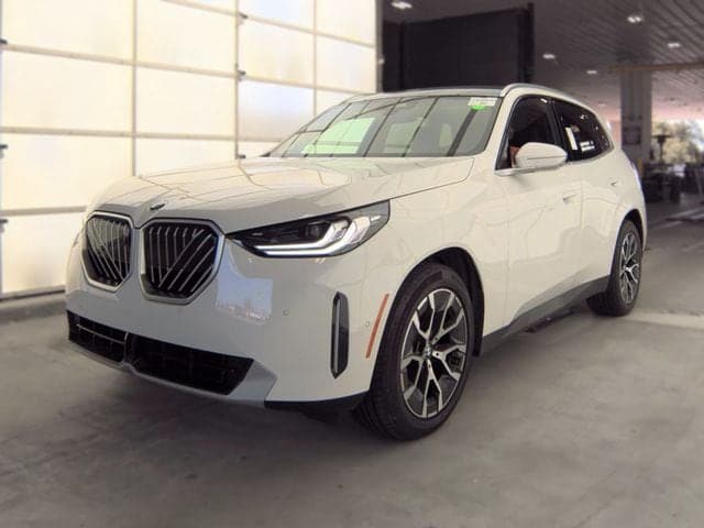 2025 BMW X3 30 xDrive — photo 1 of 11