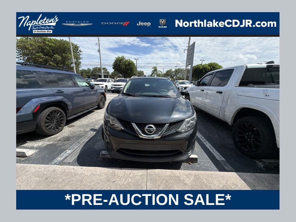 2017 Nissan Rogue Sport SV — photo 1 of 23