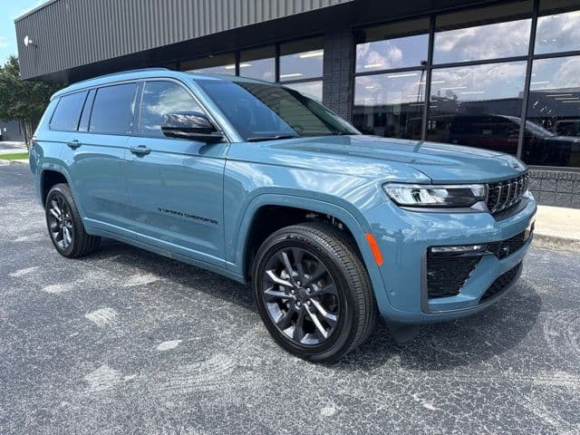 2026 Jeep Grand Cherokee L Limited Reserve 4x4 — photo 1 of 47