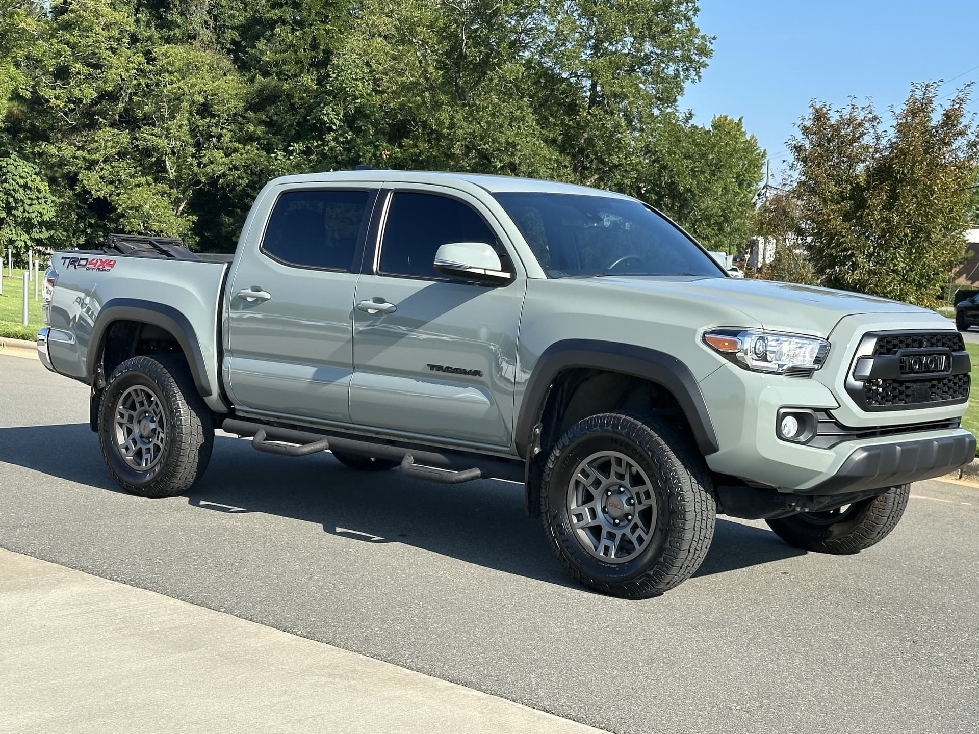 2022 Toyota Tacoma 4WD TRD Off Road — photo 1 of 35
