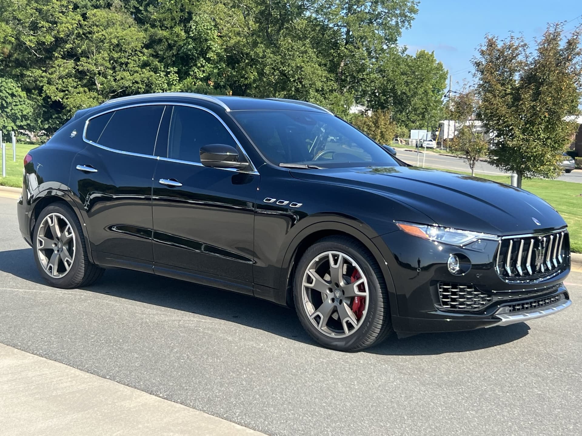 2017 Maserati Levante S — photo 1 of 37