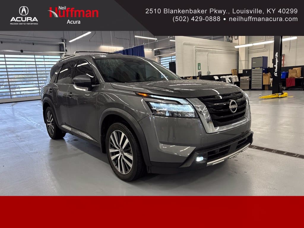 2022 Nissan Pathfinder Platinum — photo 1 of 19