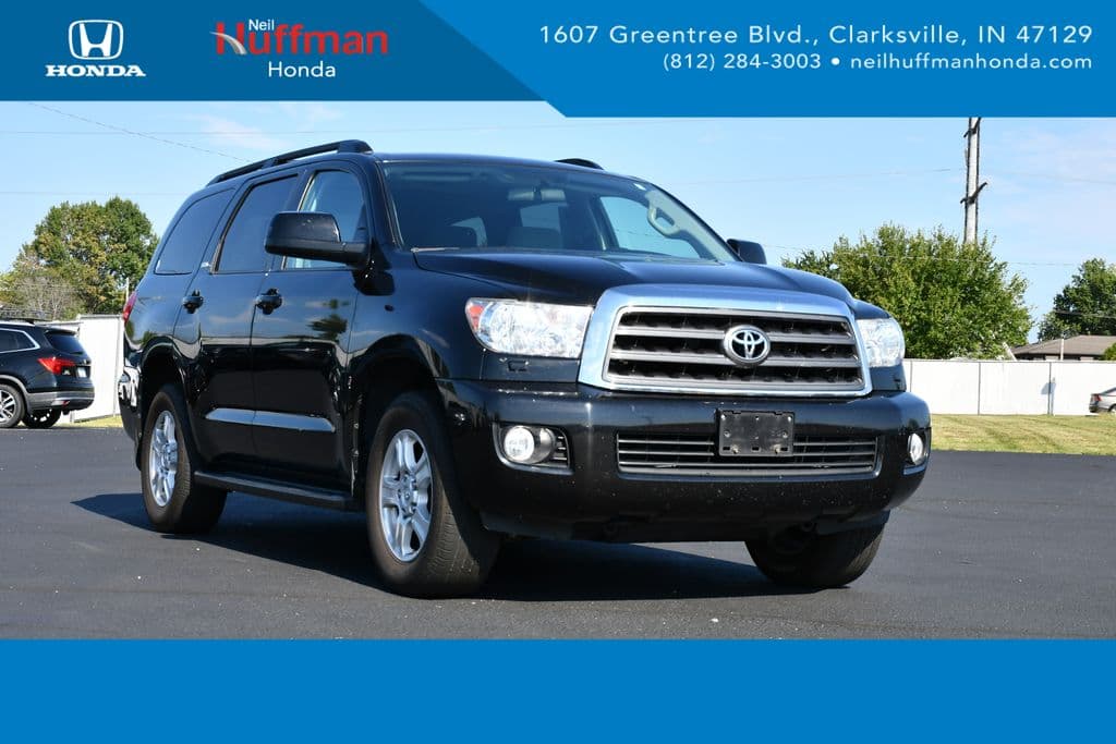 2016 Toyota Sequoia SR5 — photo 1 of 33