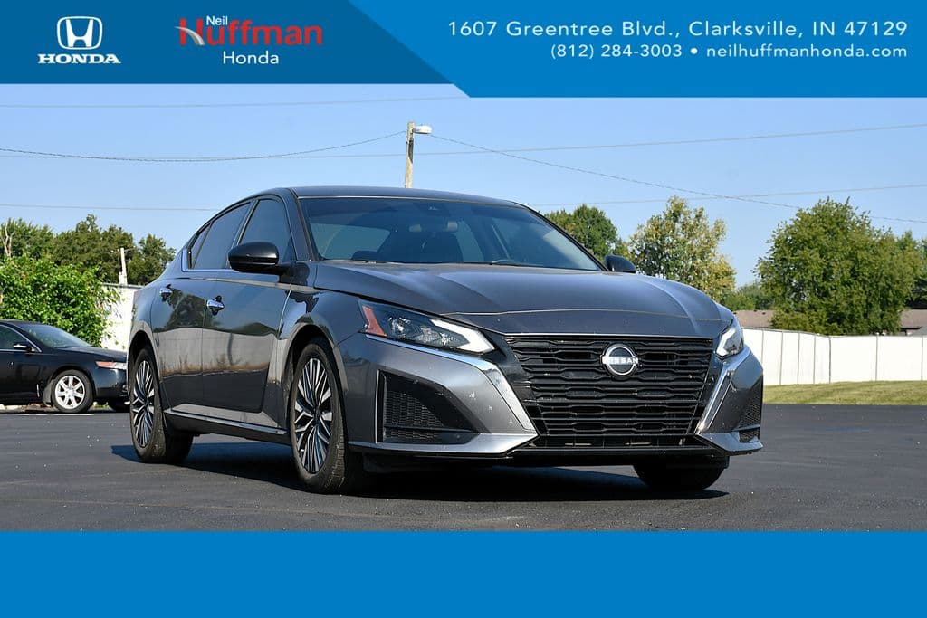 2024 Nissan Altima 2.5 SV — photo 1 of 30