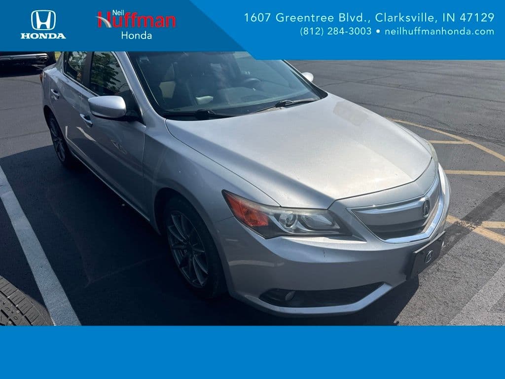 2013 Acura ILX Base — photo 1 of 10