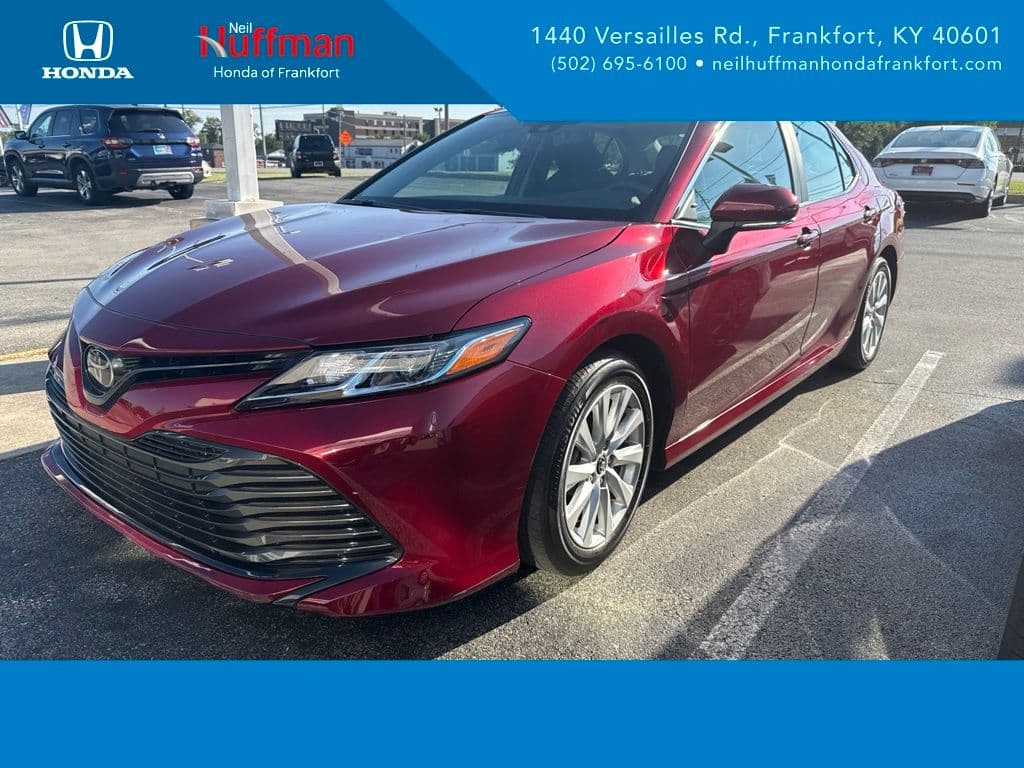 2019 Toyota Camry LE — photo 1 of 19