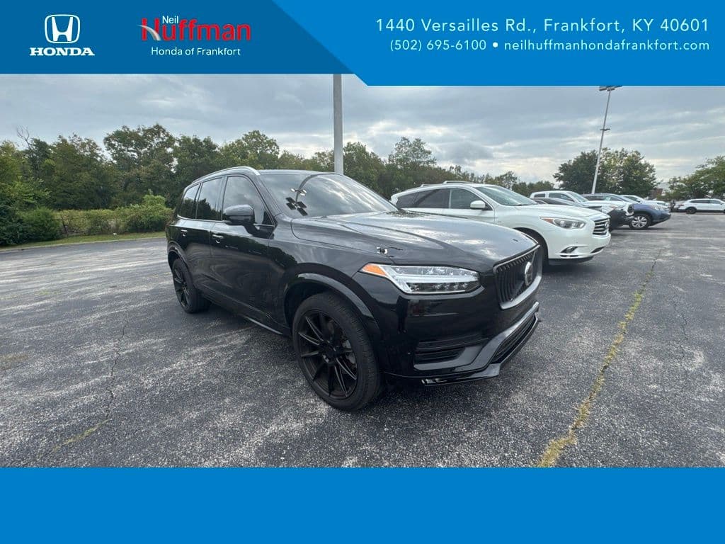 2023 Volvo XC90 Plus — photo 1 of 17