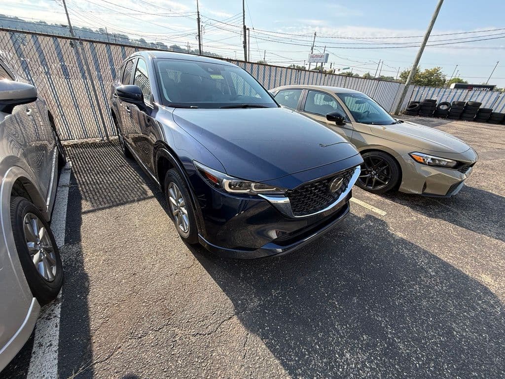 2025 Mazda CX-5 2.5 S Preferred Package — photo 1 of 10