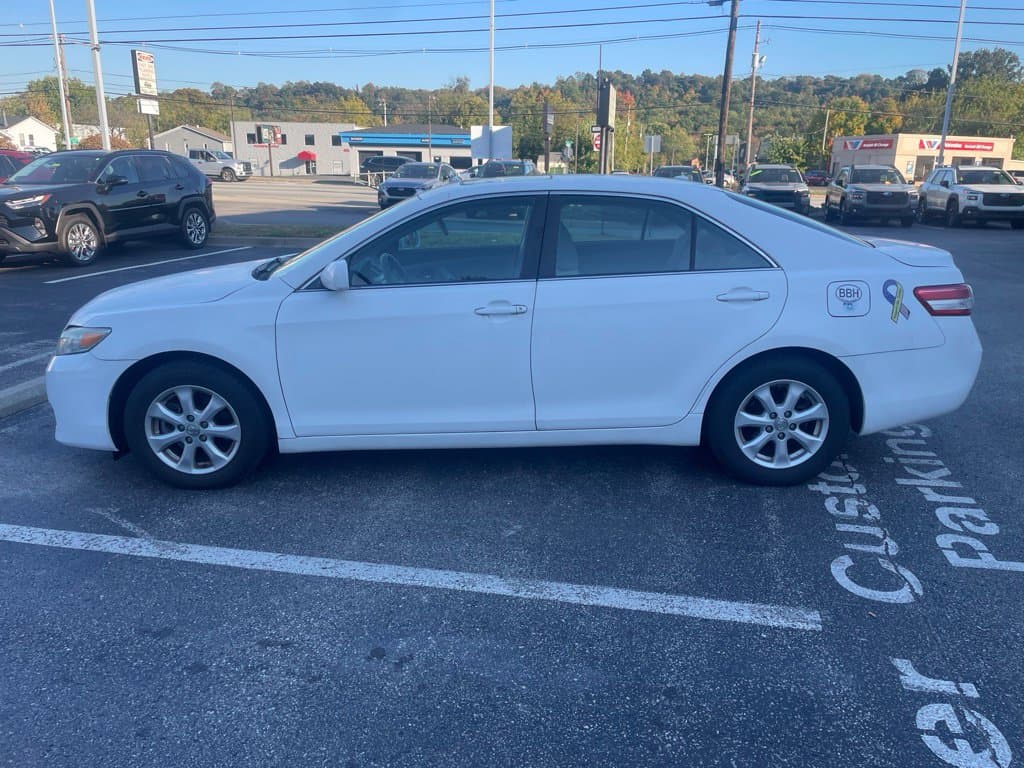 2011 Toyota Camry Base — photo 1 of 12