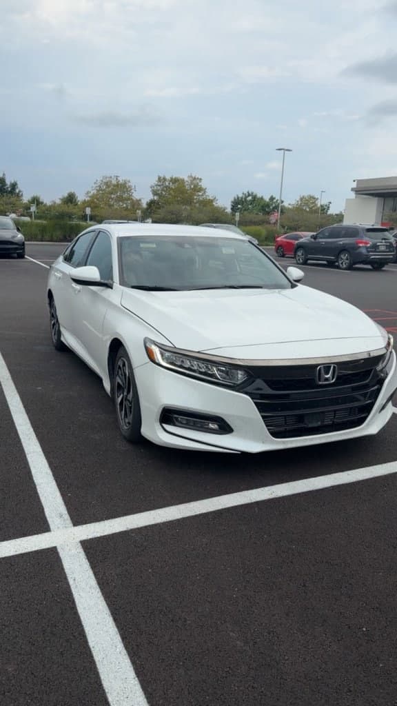 2020 Honda Accord Sedan Sport — photo 1 of 12
