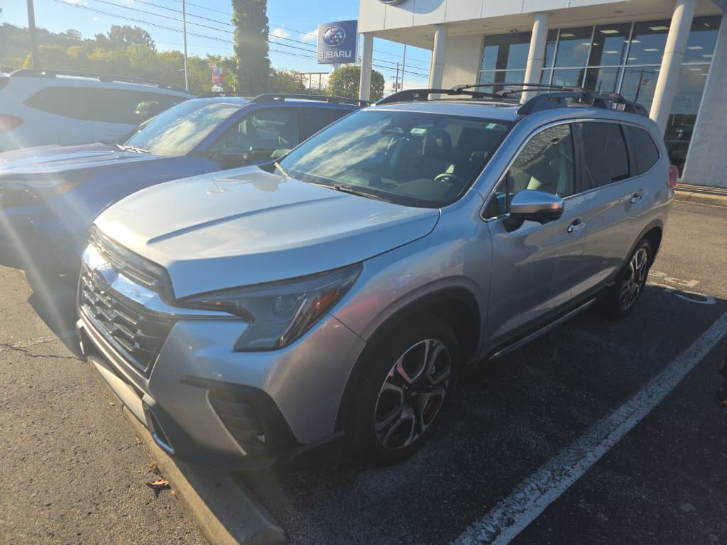 2023 Subaru Ascent Touring — photo 1 of 12