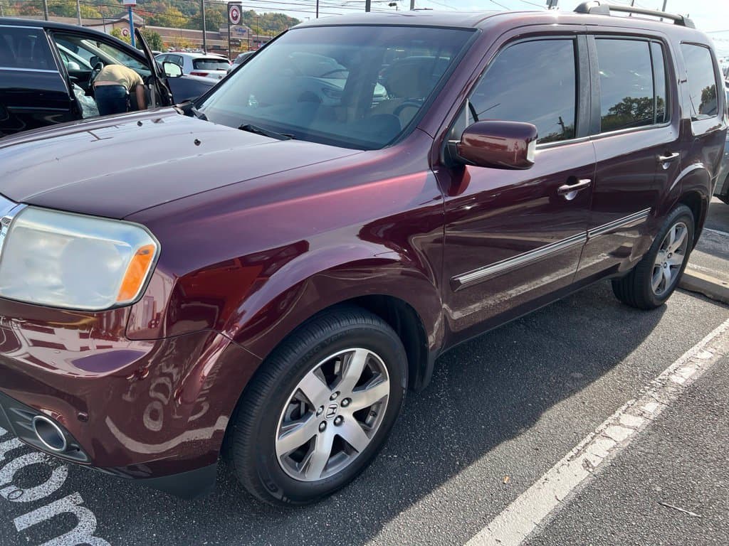 2014 Honda Pilot Touring — photo 1 of 16