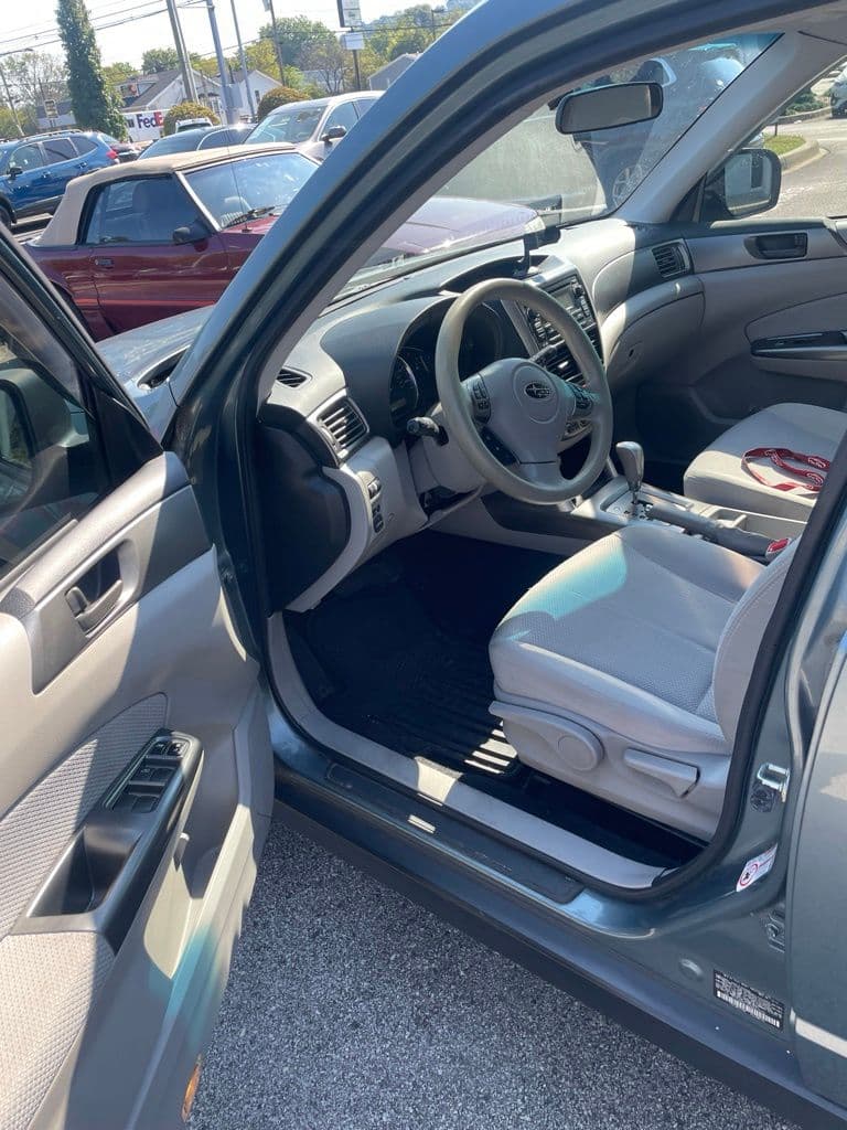 2013 Subaru Forester 2.5X — photo 1 of 13