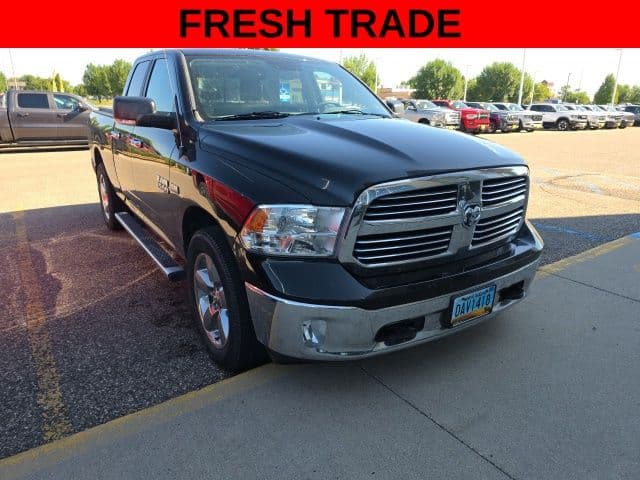 2015 RAM 1500 SLT — photo 1 of 18