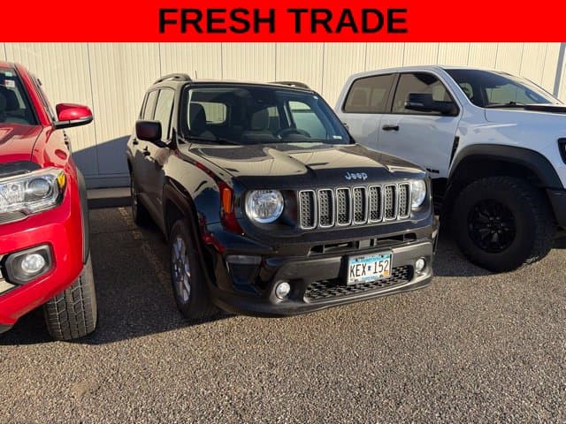 2023 Jeep Renegade Latitude — photo 1 of 8