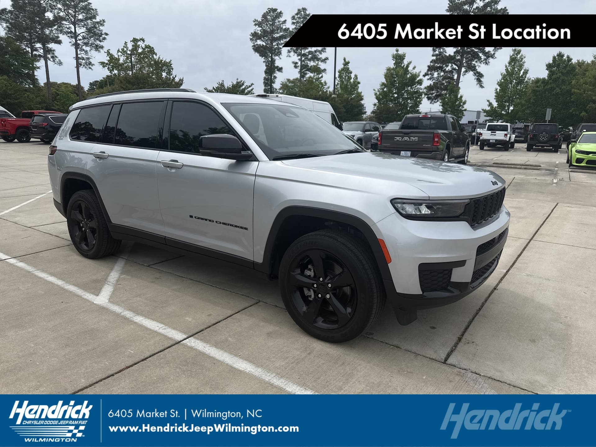 2024 Jeep Grand Cherokee L Altitude — photo 1 of 35