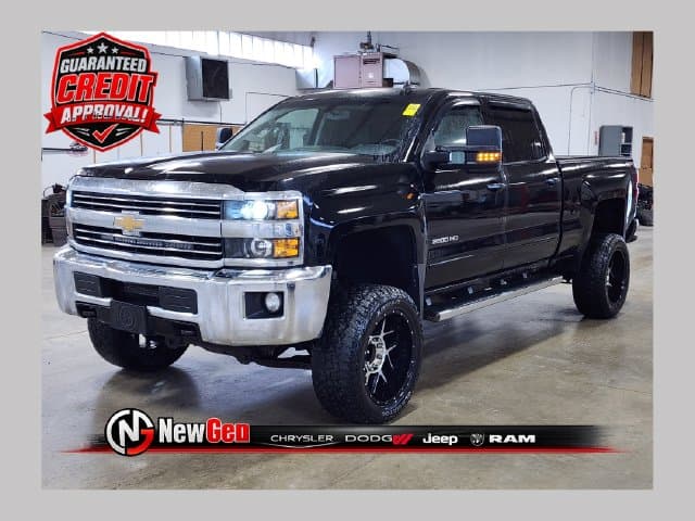 2016 Chevrolet Silverado 2500HD LT — photo 1 of 12