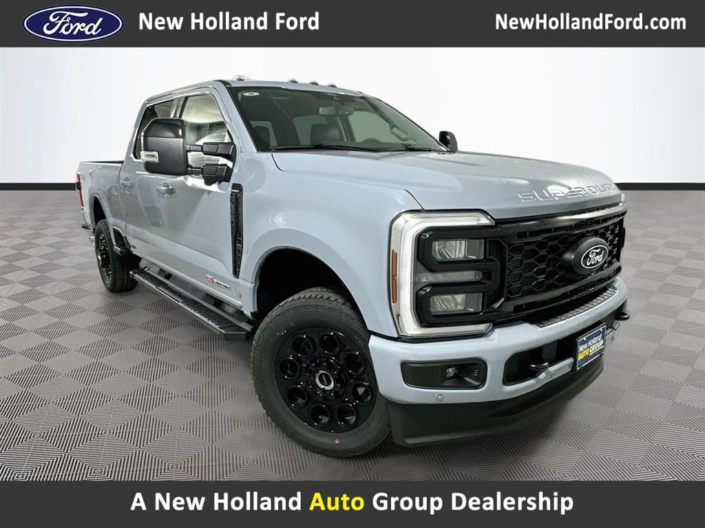 2027 Ford Super Duty F-350 SRW LARIAT — photo 1 of 41