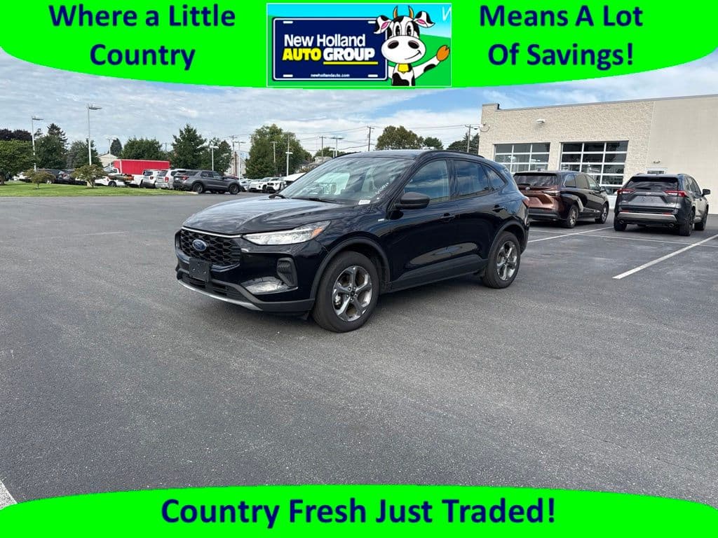 2025 Ford Escape ST-Line — photo 1 of 10