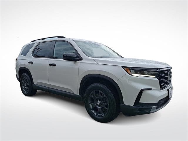 2025 Honda Pilot TrailSport — photo 1 of 29