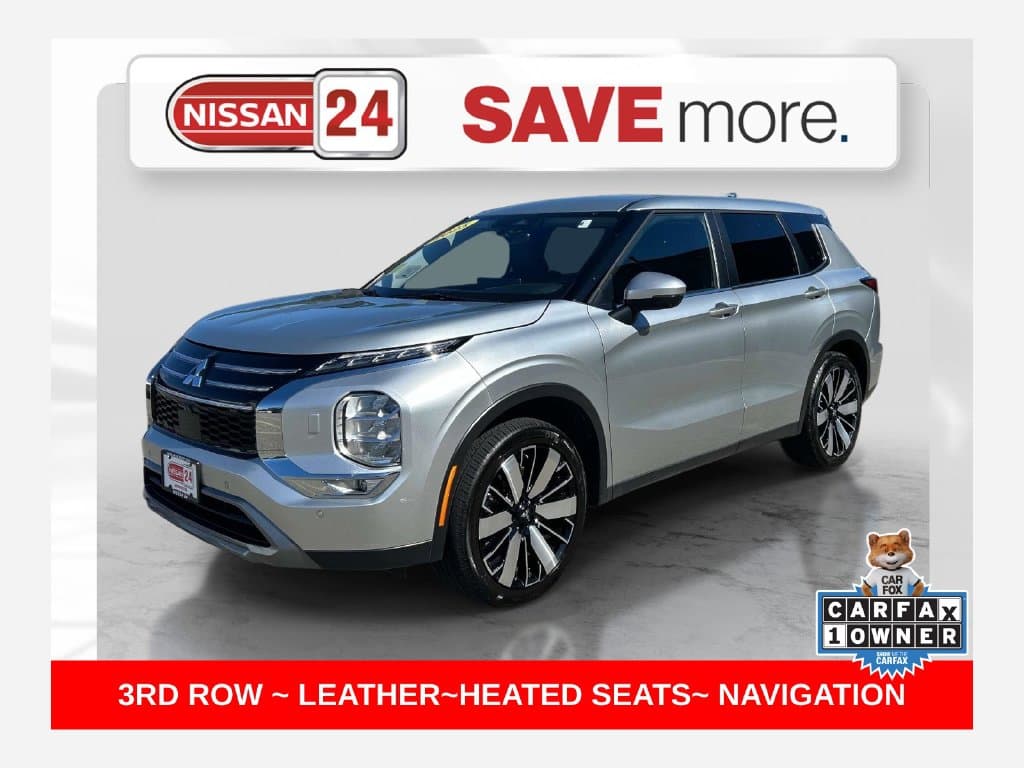 2025 Mitsubishi Outlander SE — photo 1 of 32