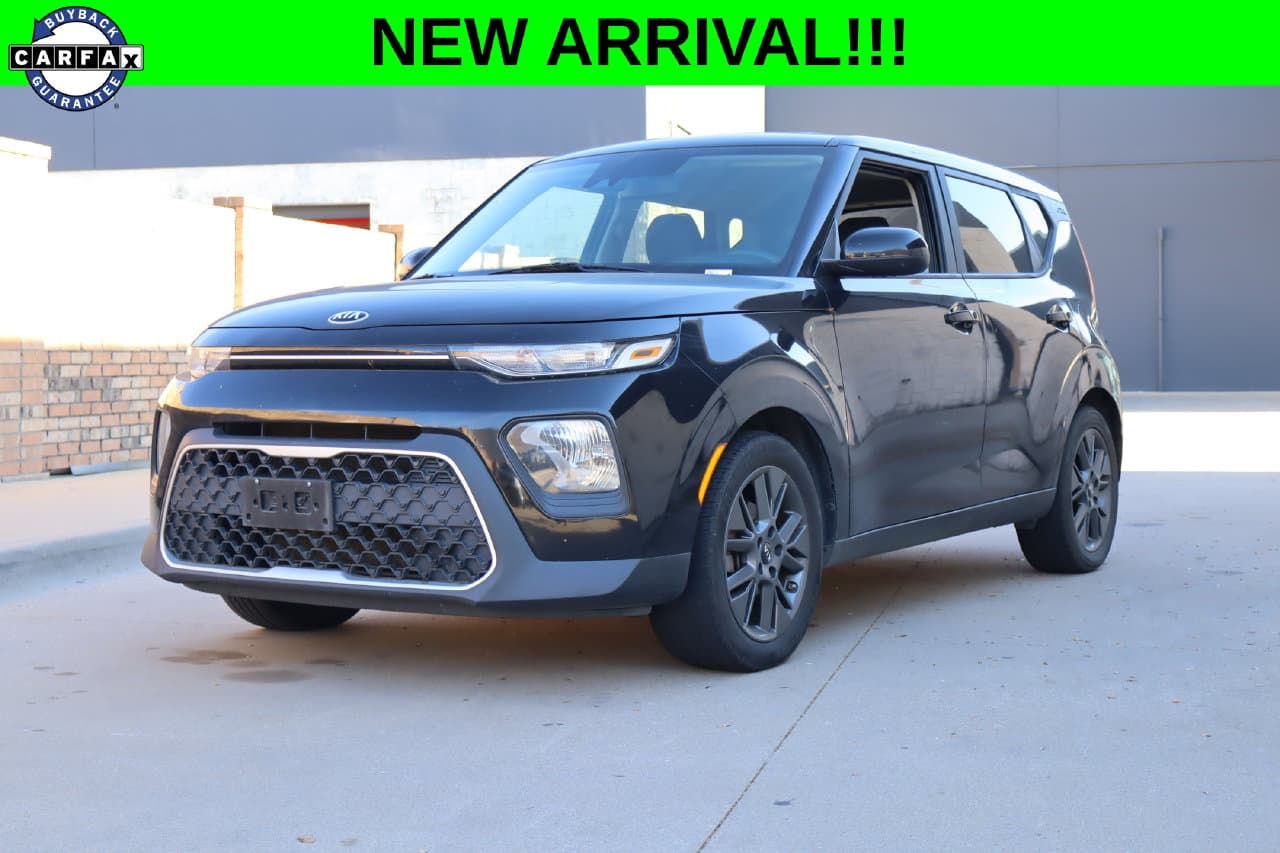 2021 Kia Soul S — photo 1 of 28