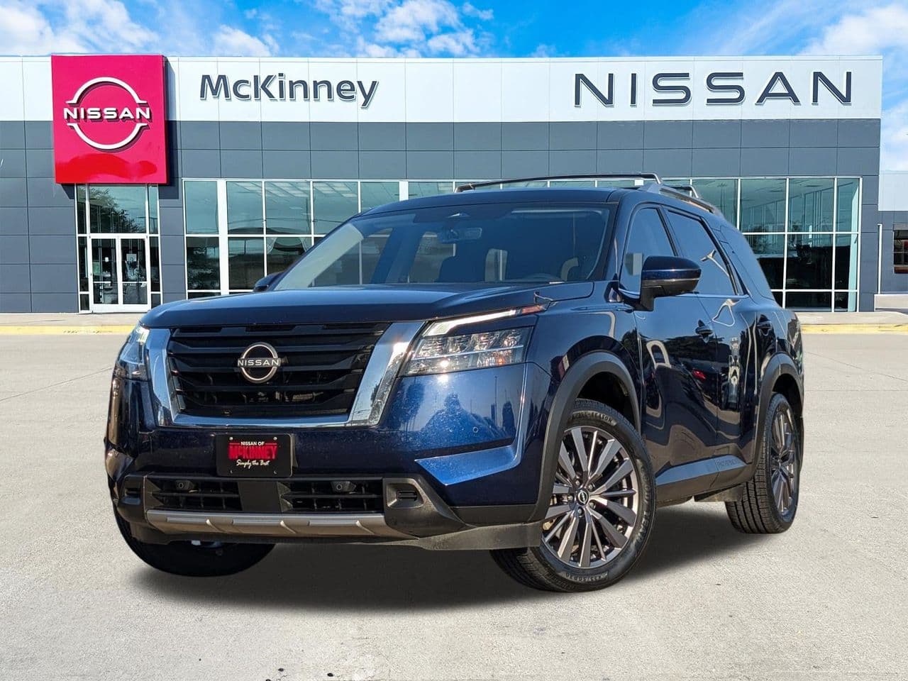 2023 Nissan Pathfinder SL w/Nav/Premiumpkg — photo 1 of 30