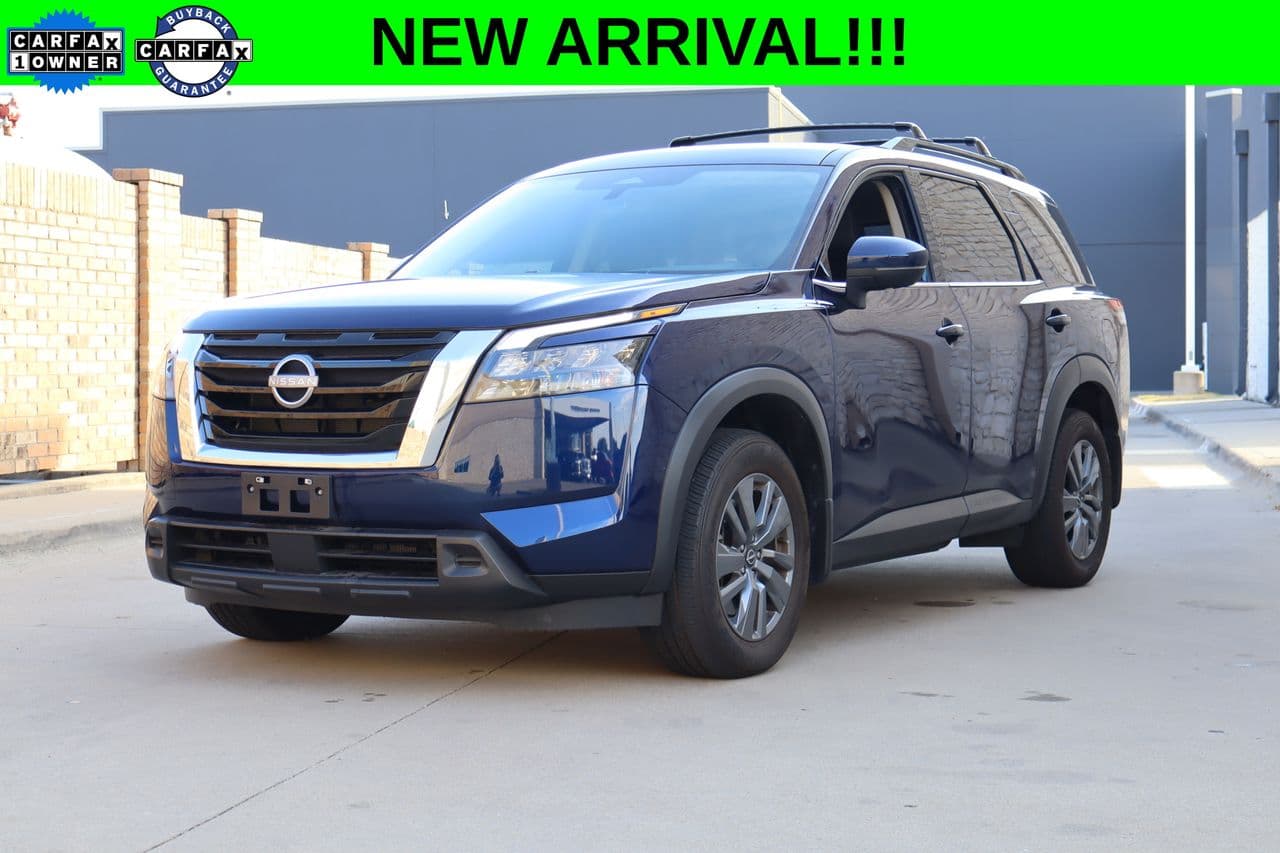 2024 Nissan Pathfinder SV — photo 1 of 32