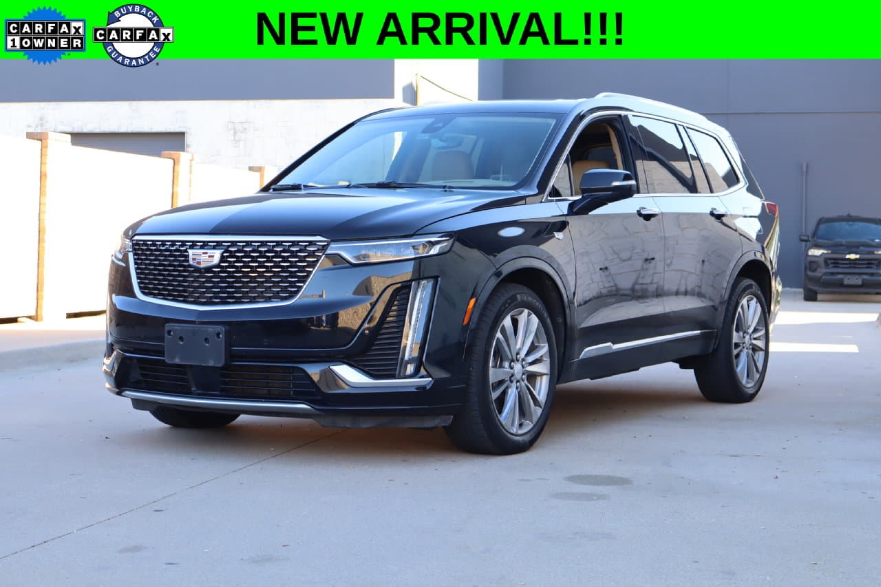 2023 Cadillac XT6 Base — photo 1 of 35